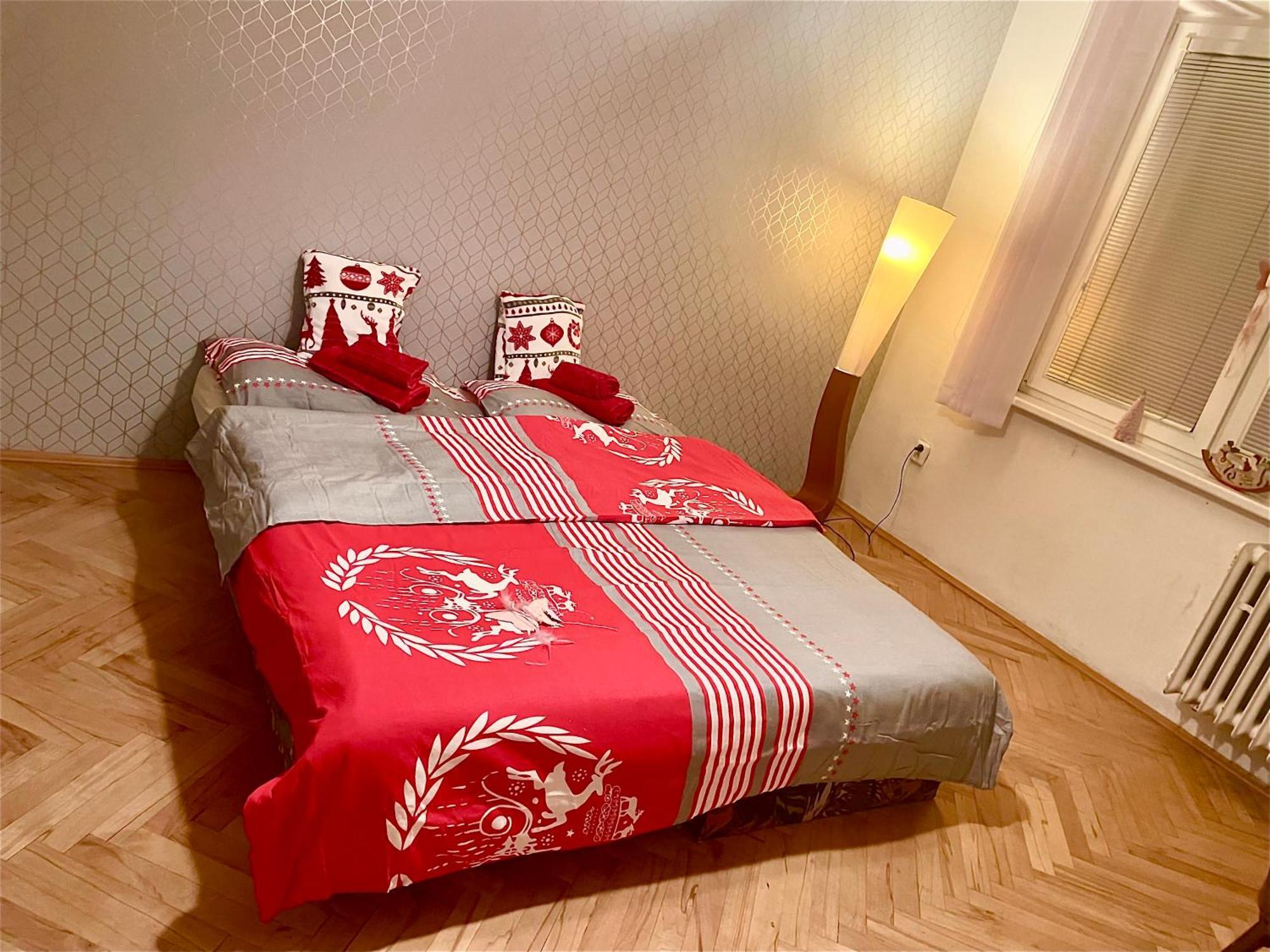 2,5 Izbovy Apartman V Ruzinove S Parkovanim Zdarma 布拉迪斯拉发 外观 照片